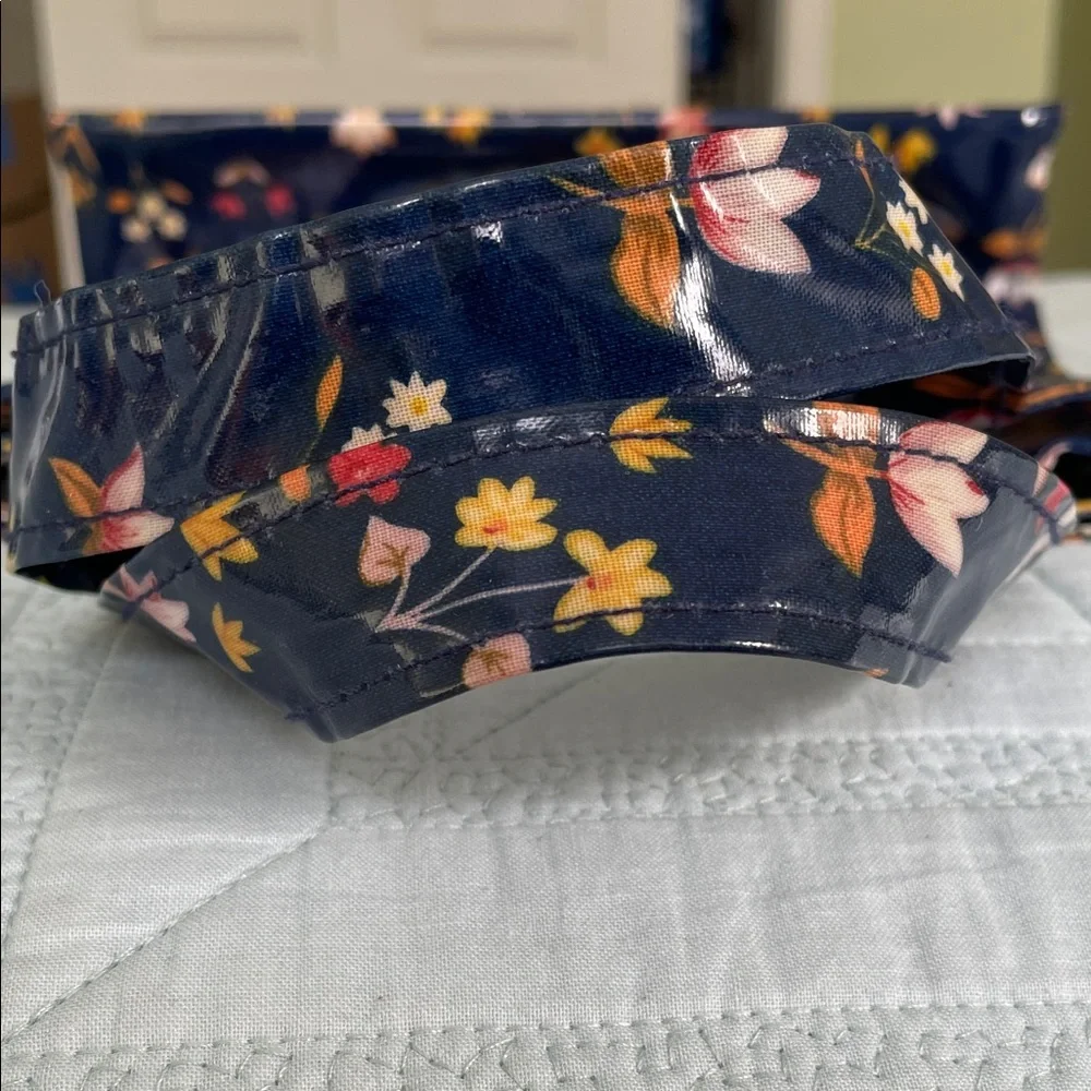 Rare Vintage Harrods Navy Vinyl Birds and Floral Tote - Picture 6 of 6